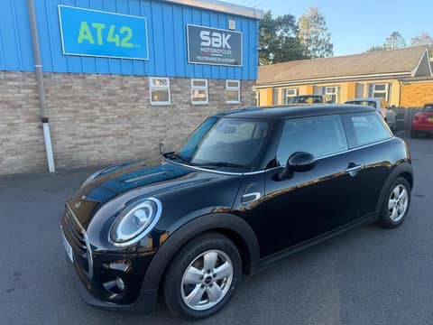 MINI Hatch MINI Hatch 1.5 Cooper Classic Euro 6 (s/s) 3dr